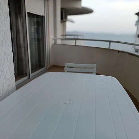 Majki Beach Apartments Sarande Room photo