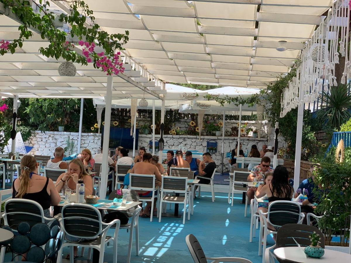 Majki * Sarandë